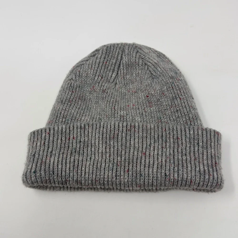 The North Face Ribbed Knit Cuffed Beanie Hat Heather Grey‎ Speckled Logo Patch